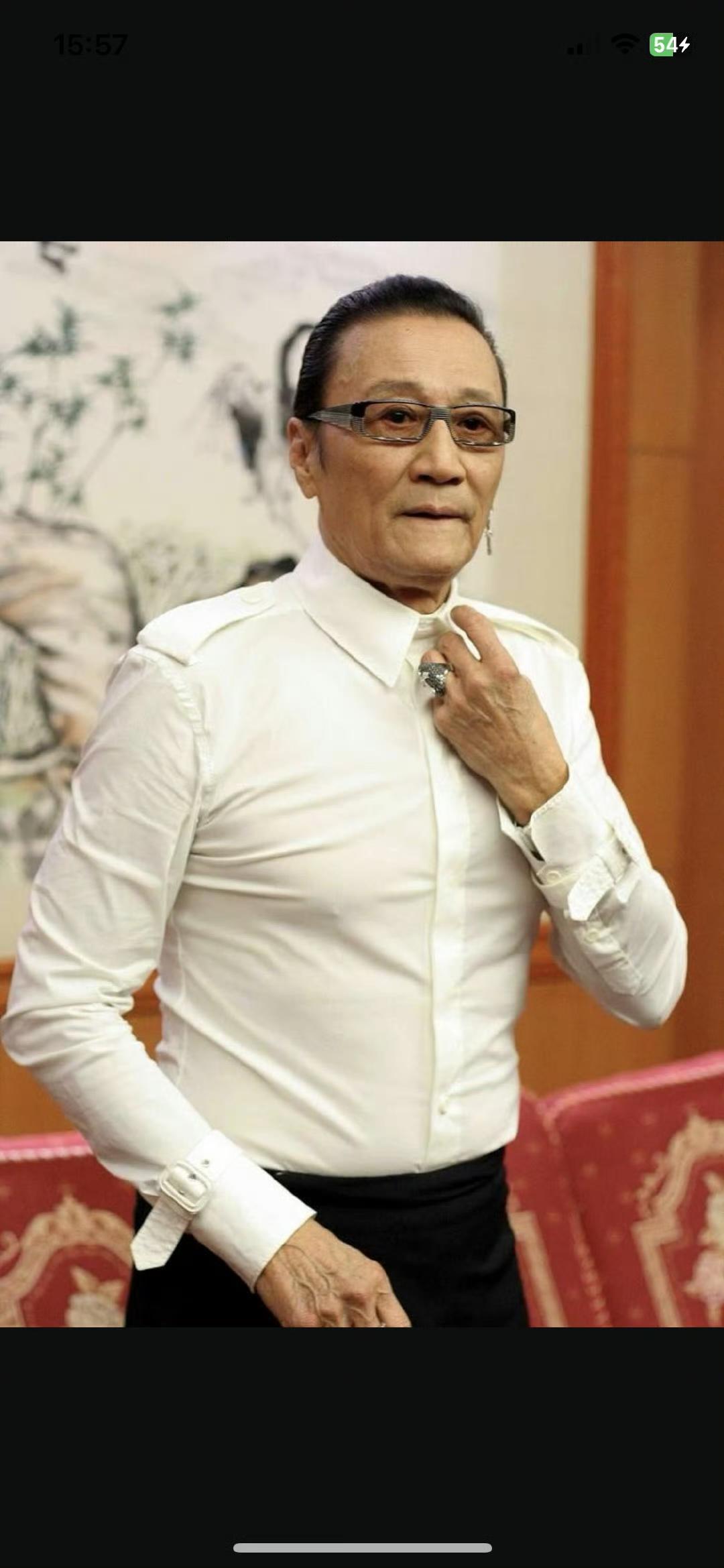 被谢贤的y产分配方案刷屏了，看了谢霆锋发文宣布父亲走了的消息，再看看这份
