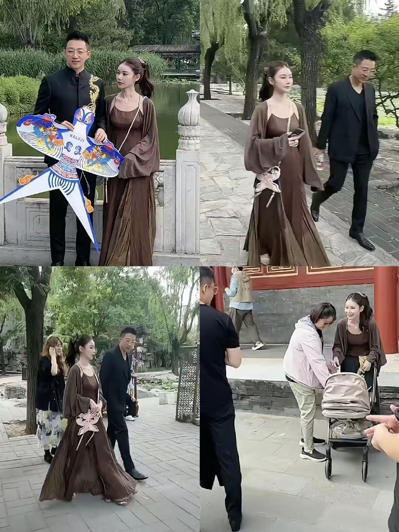 谁懂啊！小菲筱梅带汪宝逛大观园也太有画面感了吧，工作带娃两不误的样子也太幸福了～