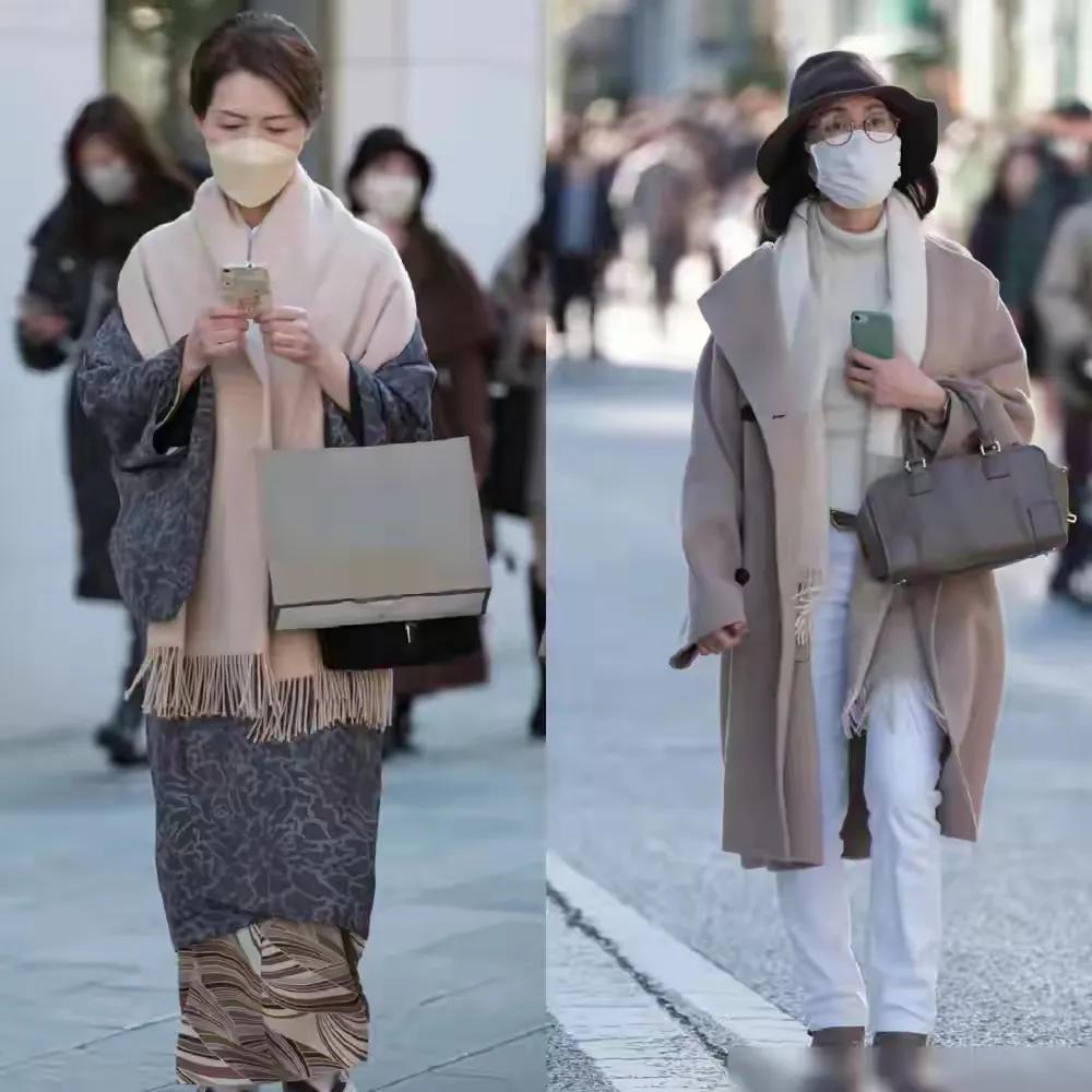 女人上点年龄还是穿浅颜色衣服好看啊，不信看图。深颜色衣服令人显得沉闷没有生机