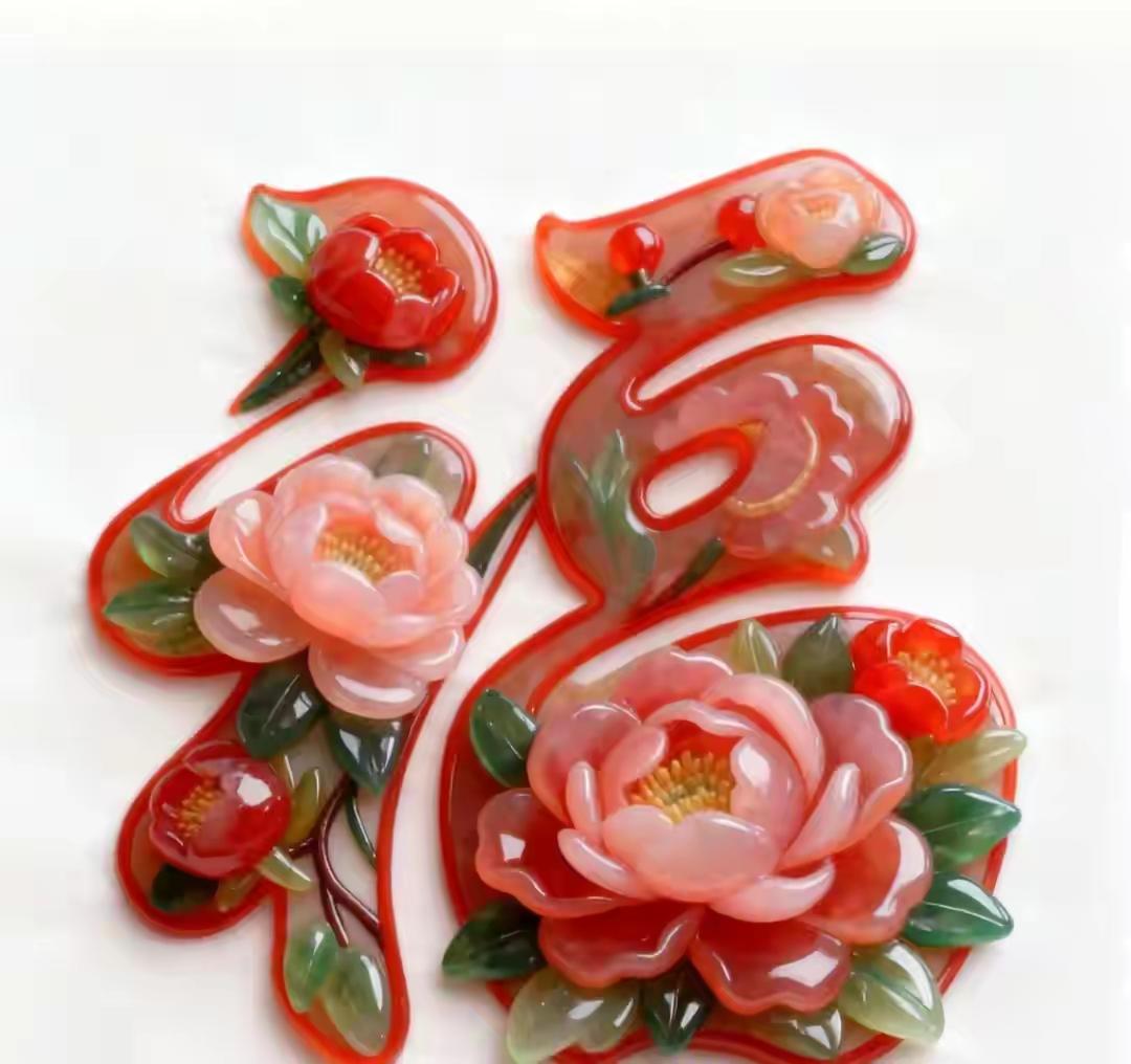 《赠翰墨翁》笔底烟霞凝古韵，毫端锦绣落清章。松风煮墨传家远，鹤影衔春入画