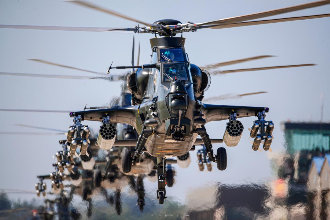 陆军第八十二集团军陆航旅的直升机在进行实弹射击训练，从图片中可以看到，该旅主要装