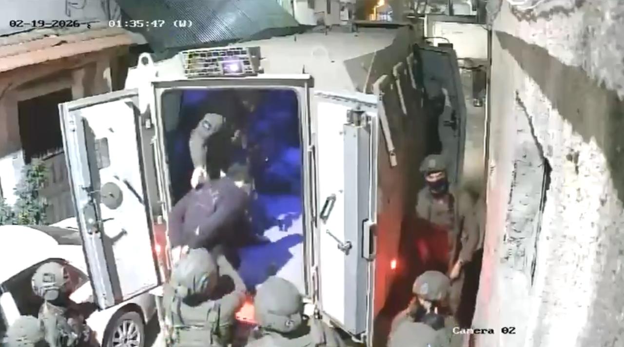 2026年2月19日以色列军方在约旦河西岸盖勒吉利亚的一次突袭行动。数十名巴勒斯