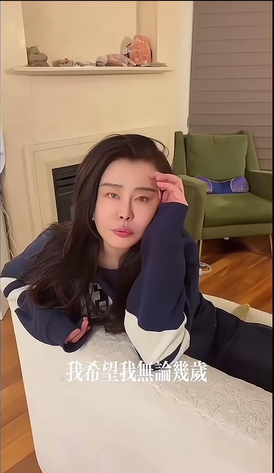 别刷了，王祖贤入驻抖音，是2024年第一场集体幻觉。几十万点赞，一夜涨粉，看起