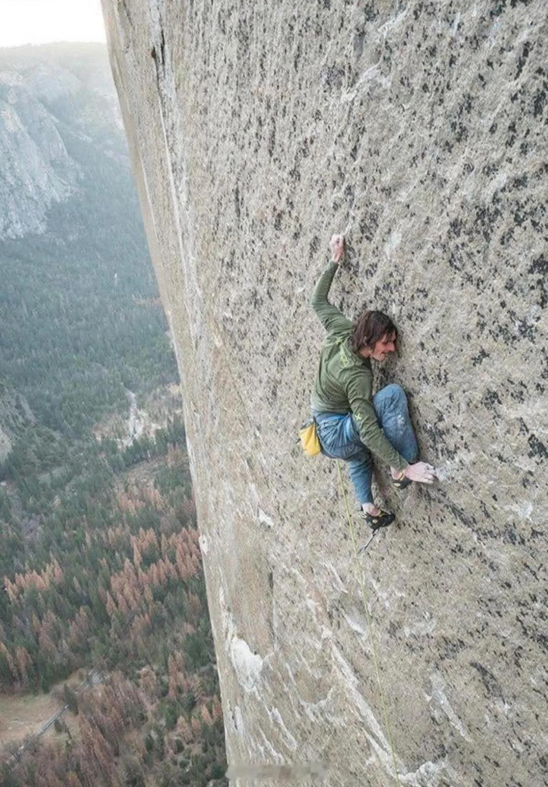 捷克登山者AdamOndra在优胜美地国家公园（YosemiteNation