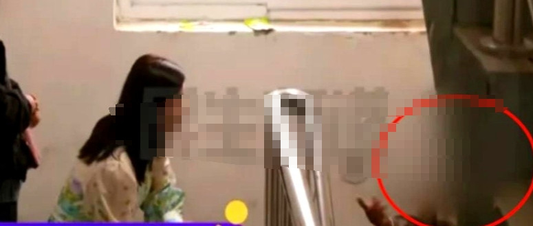 河南新乡，二婚女子头一天还和对象在一起，第2天就收到通知，对象把她起诉了，让她退