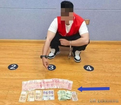 兔子急了会咬人？云南曲靖，男子靠打零工生活，他给雇主家干完活后，对方起了耍赖，工