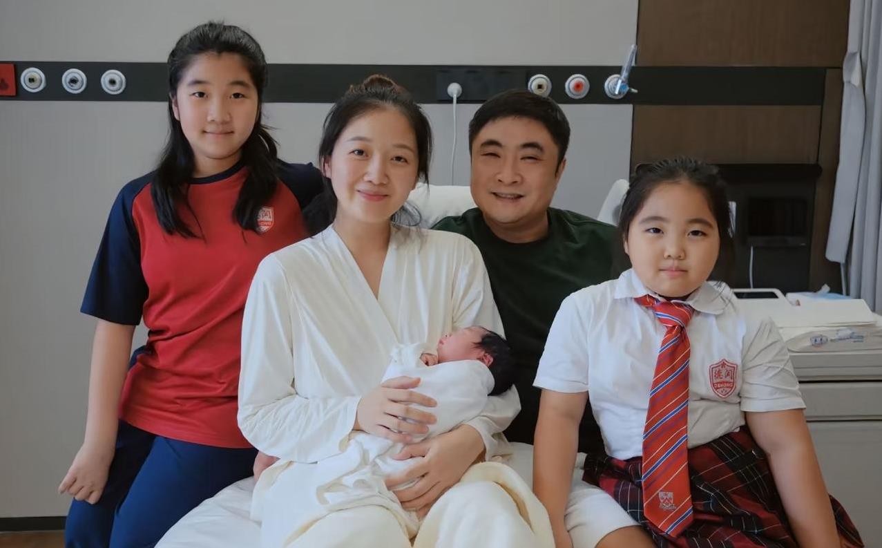 乔杉官宣三胎得子，他老婆莫丹在社交平台官宣三胎得子，“往后请好好照顾自己，辛苦啦
