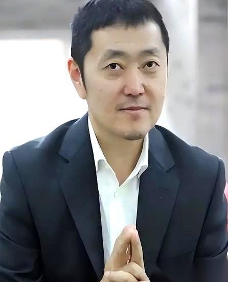 那个留下1038亿身家的男人，左晖，最后还是没能把自己留住。他砸重金去美国，找