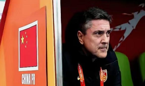 国足3-0赢越南：真正起作用是这3人国足太给力了！3-0完胜越南，