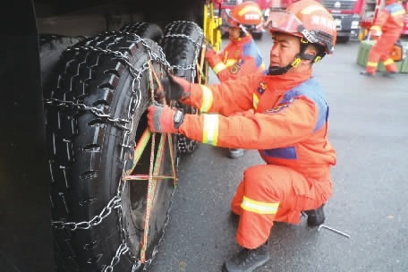 雨雪天出行注意了! 长沙这些点易结冰