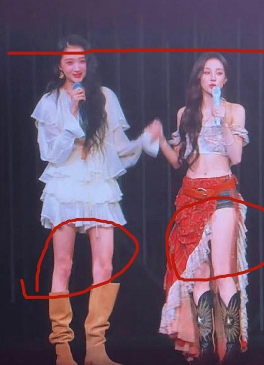 当净身高超过一米七二的关晓彤，和常年高强度唱跳的宋雨琦站在一起，全网都在盯着她俩的腿看。一个是大骨架