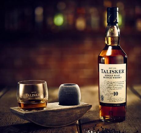 据英国媒体报道，英国首相斯塔默的新闻秘书在接受采访时称，中国同意把威士忌的关税从