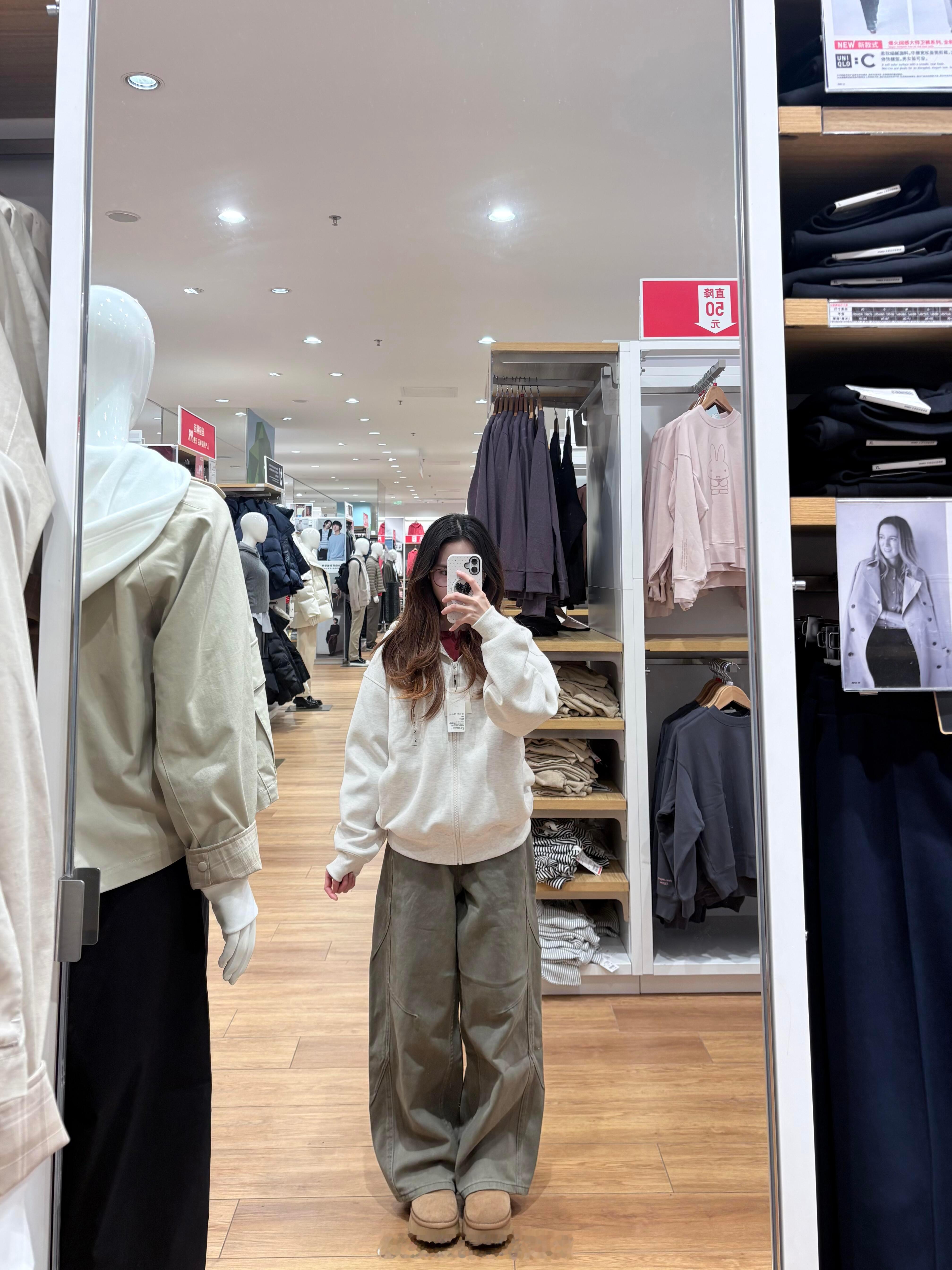 优衣库这件白色外套好韩系！！好温柔🥲🫰🏻一试就爱上了谁懂！