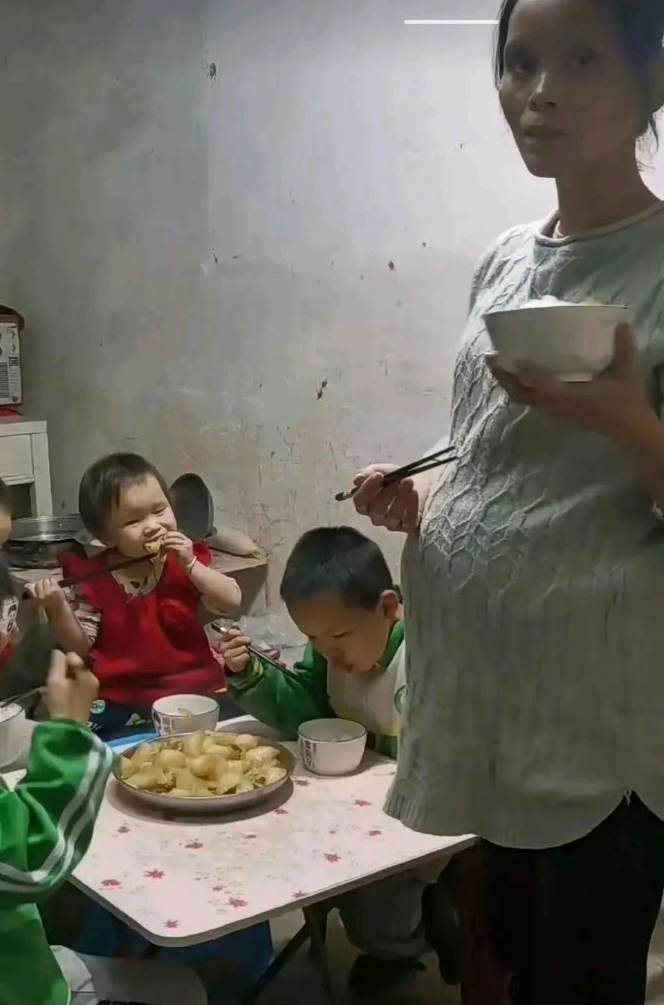六个人吃一个菜为什么还要生​​​​