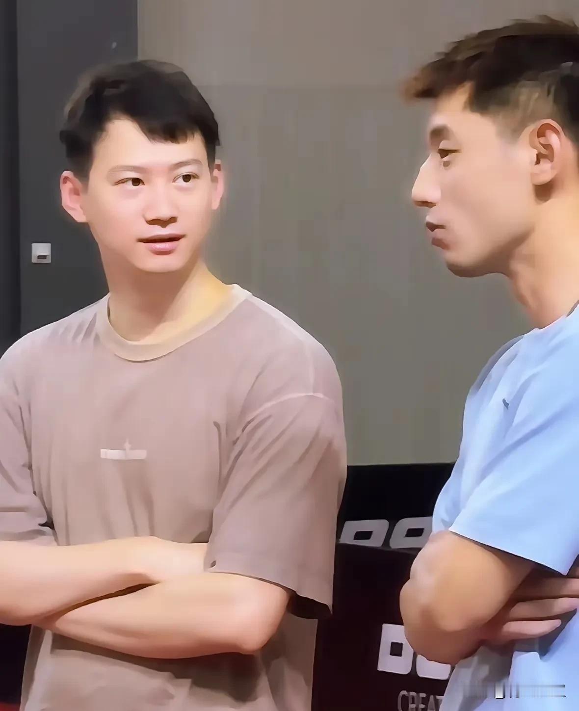 看到了吗？自从刘国梁被辞职后，越来越多的人敢和张继科玩了！这次周雨也去了张继