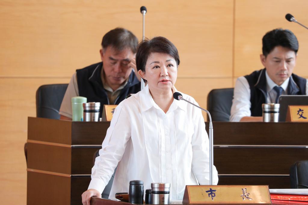 国民党主席改选10月18日举行，前台北市长郝龙斌、罗智强等候选人先后赴台中拜会台