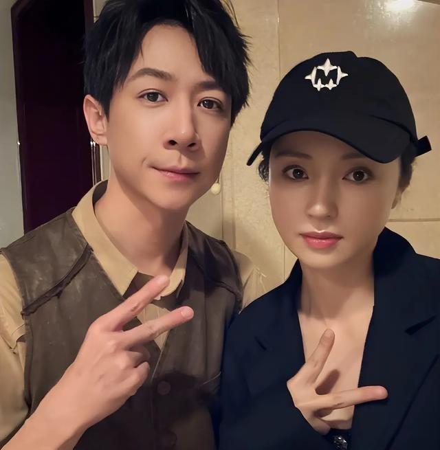 演员董璇说：“我和张维伊结婚之前就有很严重的债务问题，其实我现在拍戏更多的是为了