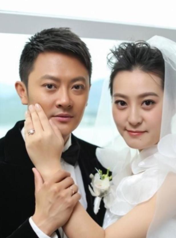 印小天这辈子最贵的“学费”，接近千万。2015年，那场曾轰动一时的婚礼，于他而言