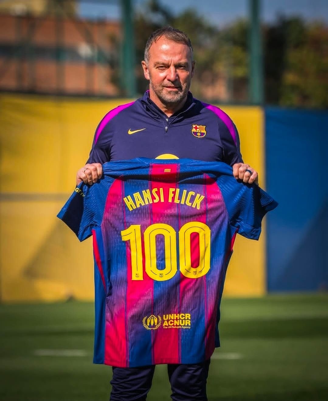 阿斯报：弗里克仍然有机会实现一个几乎不可能的梦想：以100分赢得联赛冠军。目前