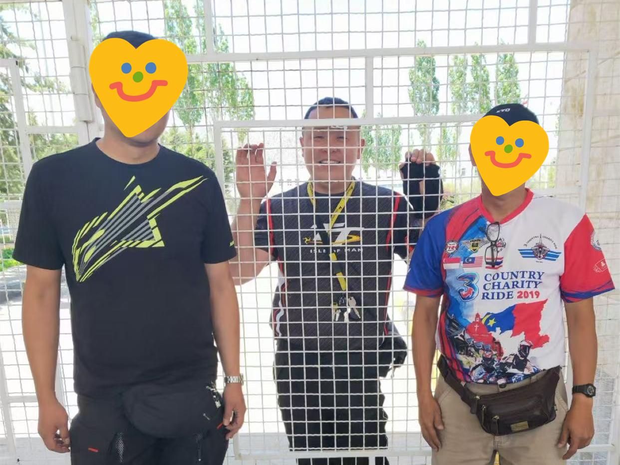 阎鹤祥还真是懂热度，会蹭热点！近期，阎鹤祥更新了播客，聊了摩托车骑行伊朗的经历。