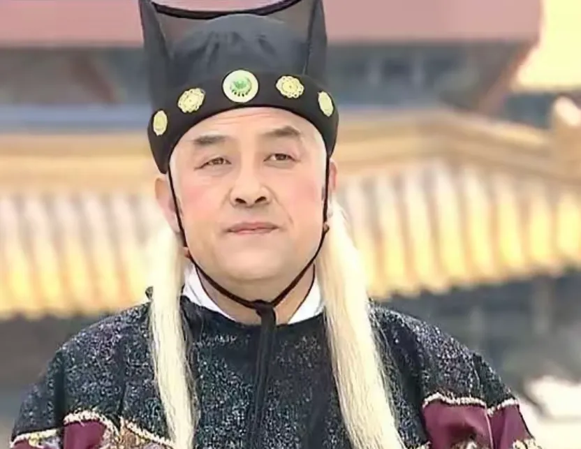 唐敬宗夜晚打猎回宫，与宦官酒过三巡后，进内室准备更衣。突然，蜡烛被人吹灭了，随后