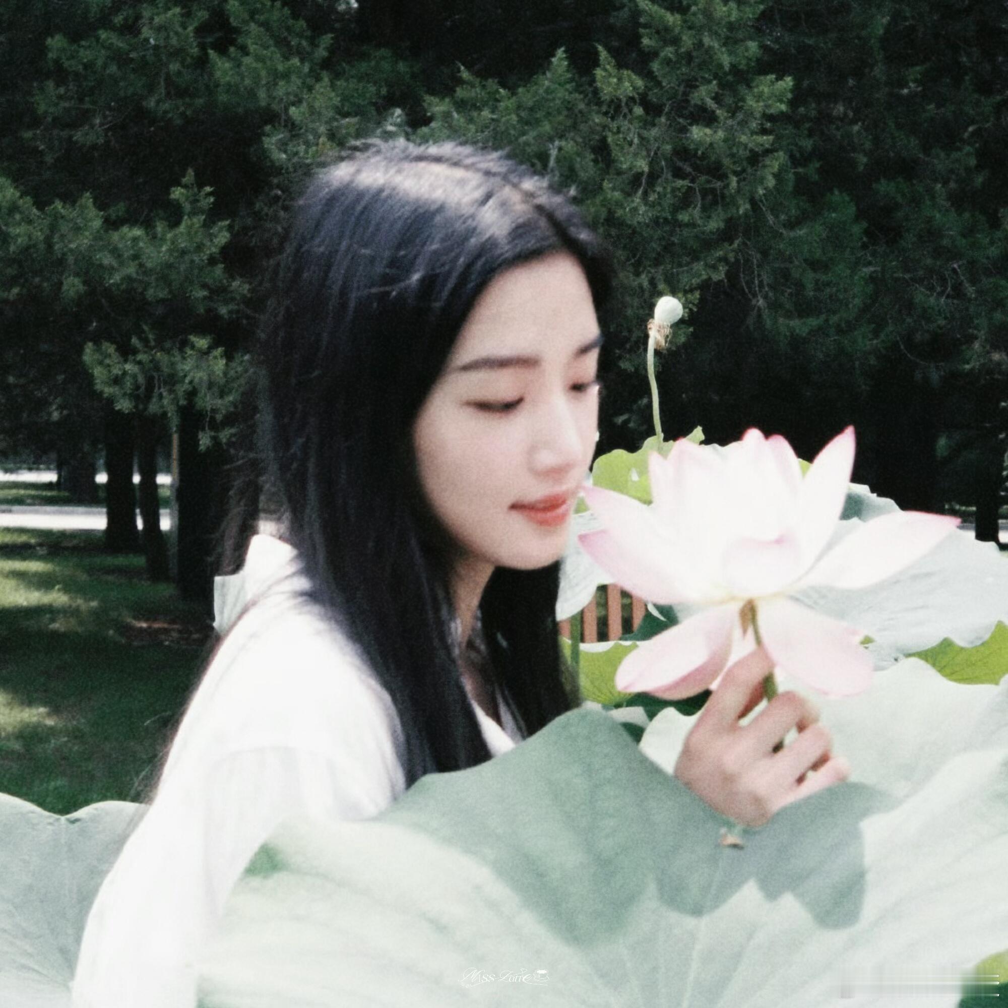 卢昱晓卢昱晓氛围感头像一组卢昱晓｜​​​