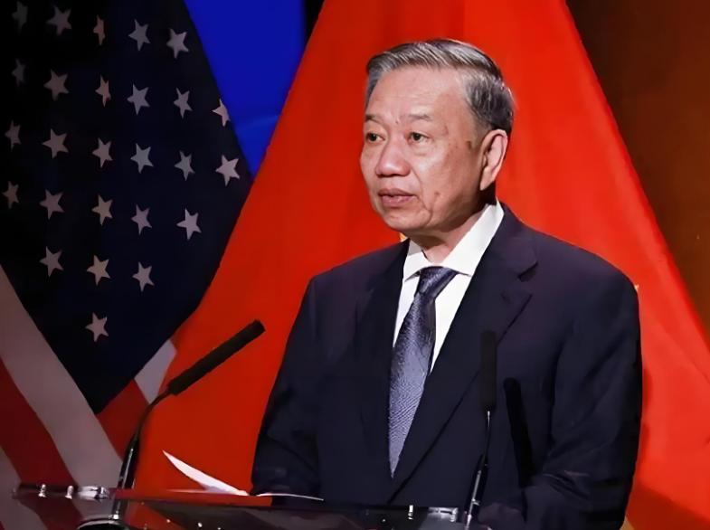 这就是背刺中国的代价！越南被美欧轮番吸血，这下没有一国肯帮他！2018年中