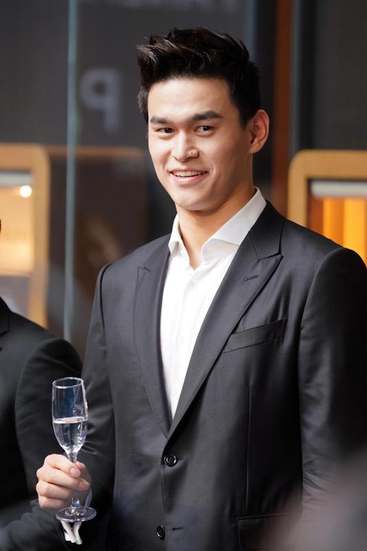 孙杨张豆豆合体送祝福太可了！2025年跨年夜到2026年初，这对体坛佳偶可忙坏了