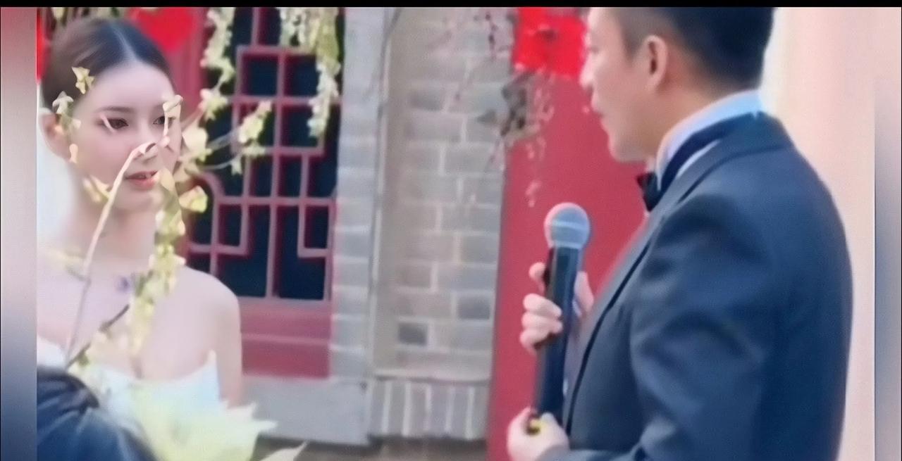 汪小菲这次婚礼上的发言和正常婚礼的赞美和承诺有很大不同，他没有承诺要一生一世爱新