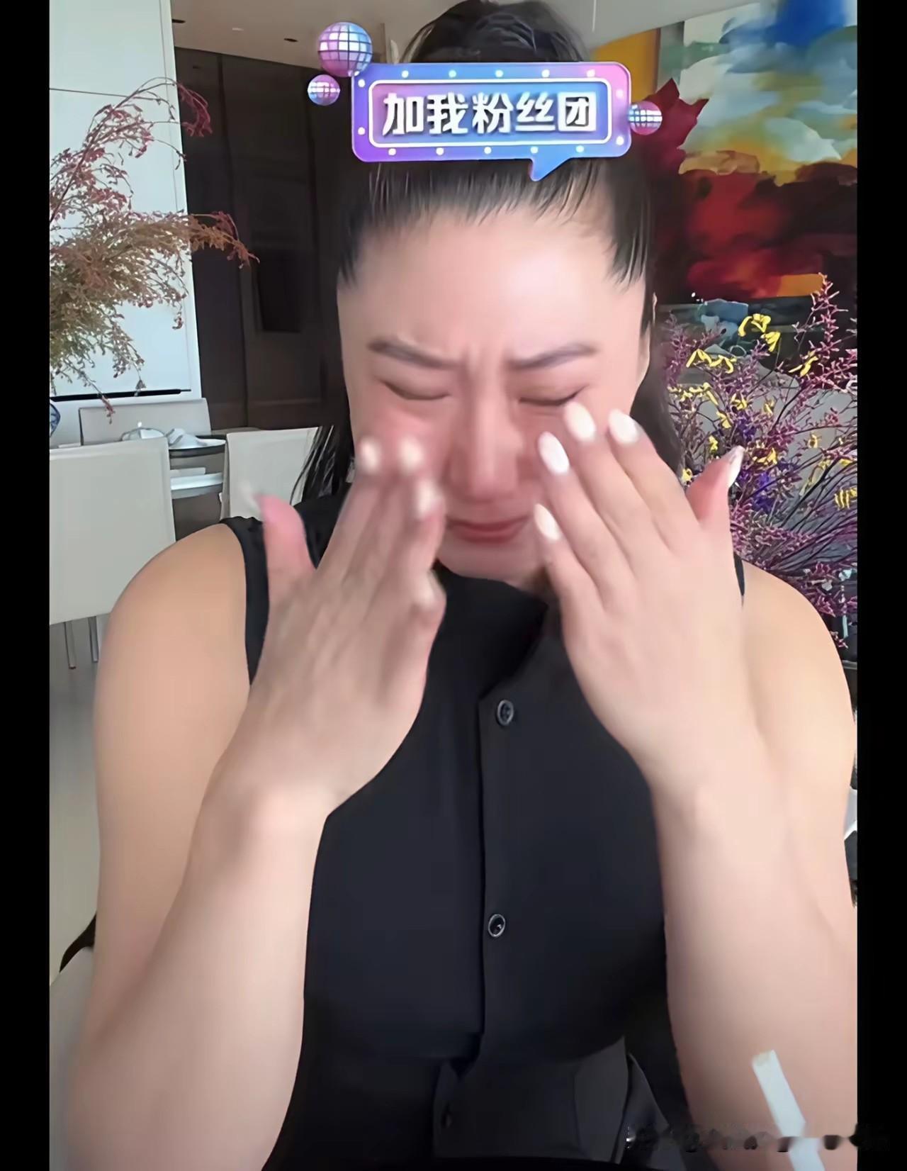 谢贤走后Coco沉寂许久，只因真心相待的人可遇不可求.一身素衣复播，Coco肉眼
