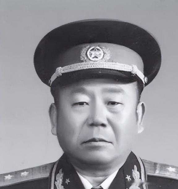 1952年毛主席视察开封，发现人群中站着一男子，惊呼：你怎么在这儿？195