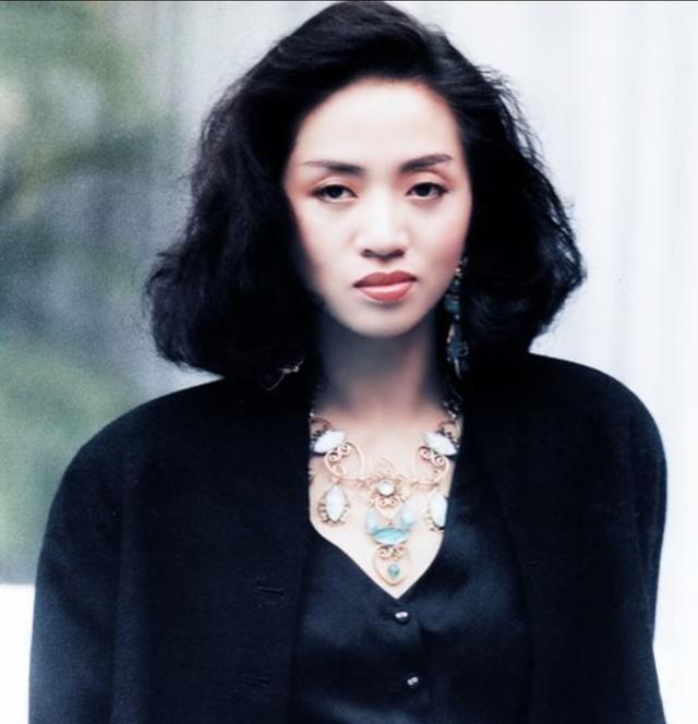 梅艳芳的骨灰大概率是找不回来的。原因其实很简单。不是因为骨灰丢失的时间太久，而是