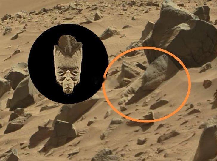 NASA火星车“好奇号”上的桅杆相机（Mastcam）近日在火星上拍摄到奇怪的岩