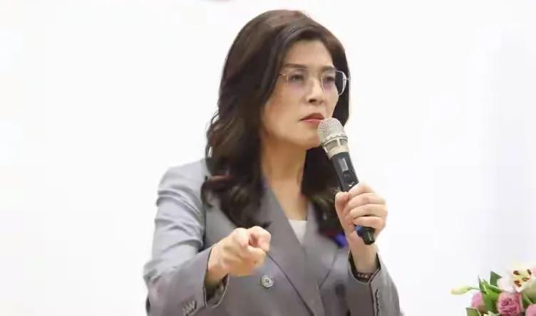 柯志恩宣布9月19日于凤山进行“三山造势”，郑丽文是否受邀出席，也成了外界瞩目的
