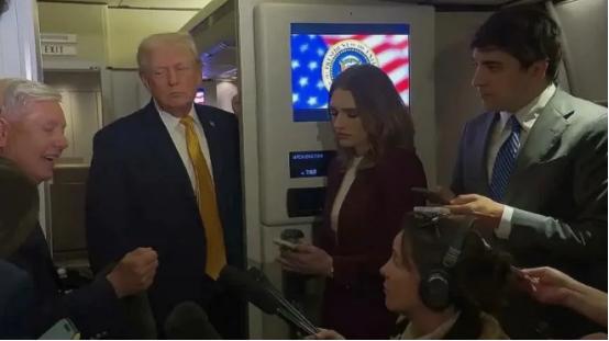 对委内瑞拉入侵的成功，让老特现在彻底飘了。他在点了一堆国家的名字进行军事威胁之后