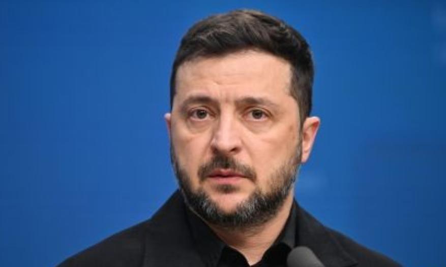 泽连斯基：俄罗斯在战场上无法取胜时，他们就开始在乌境内寻找核武器2月25日，