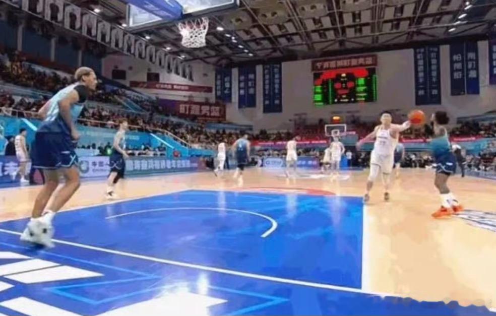 宁波富邦男篮已正式裁掉前广东宏远外援贝兹利，总经理刘家成明确解约核心原因：不团结