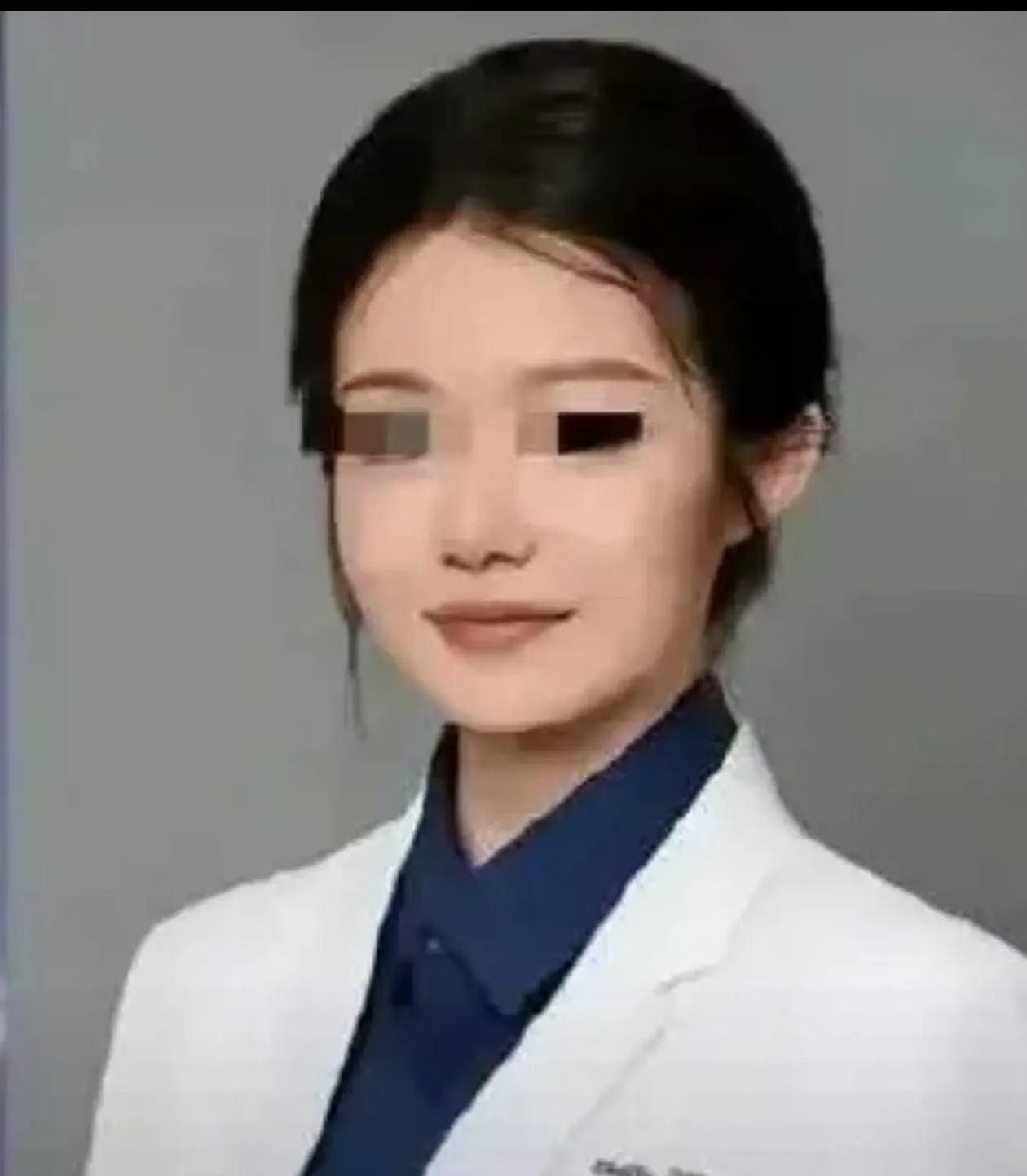 董小姐这事终于有着落了，但凡是为她开道的都不同程度地受到了惩罚。她的博士学历、学