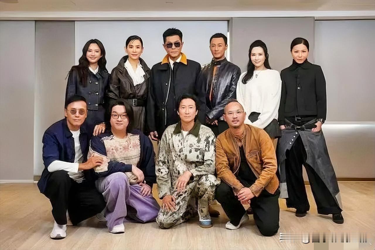 2025年12月25日，古天乐在社交平台分享两张跨越25年的《寻秦记》主创合影，