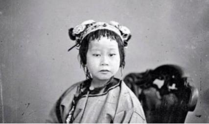 1854年，英国一商船偷载了47名中国幼女出发，其中最大的只有8岁，谁都想不到，