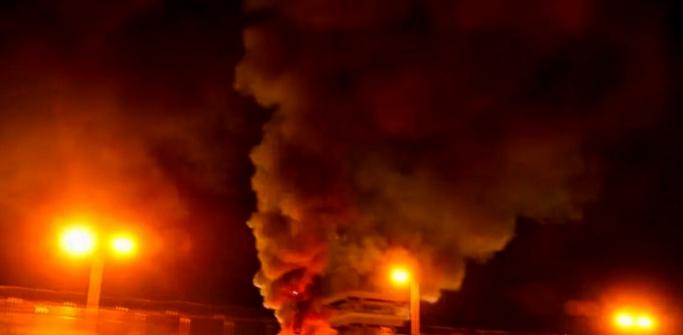 危险信号3月17日，美国国务院下达了一纸罕见的全球紧急命令——要求散布在世界