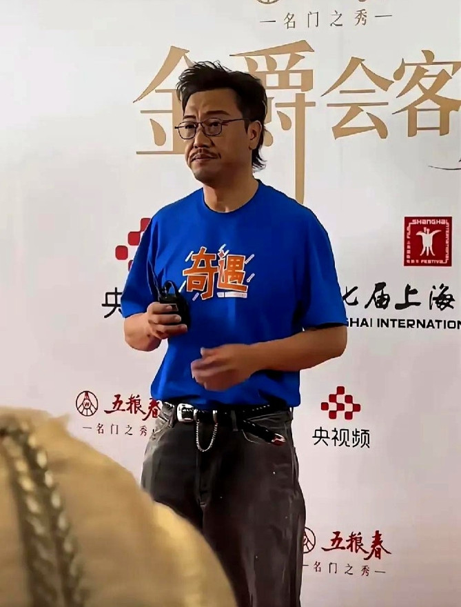 我的天呐，贾冰瘦了45斤之后，怎么变成这样了？简直像病入膏盲的，萎靡不振的老