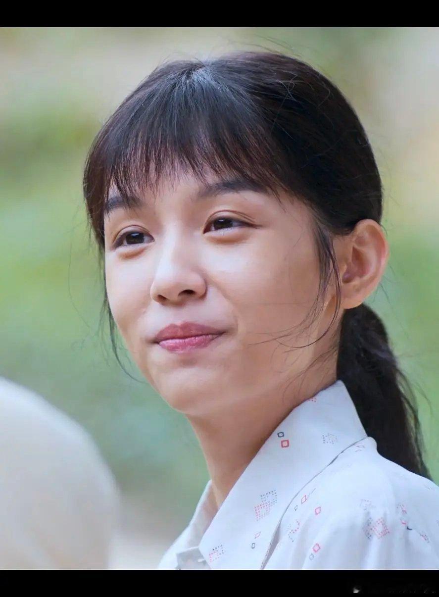 周也剧里长这样嘛？原来不火是有原因的啊