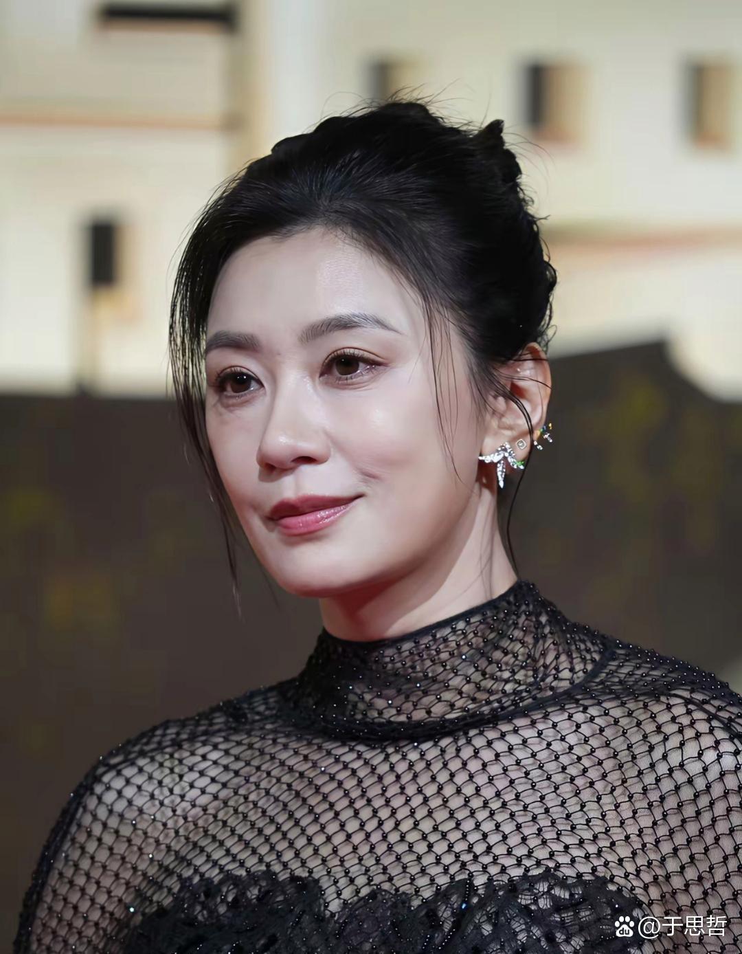 贾静雯状态太好了皮肤状态绝佳