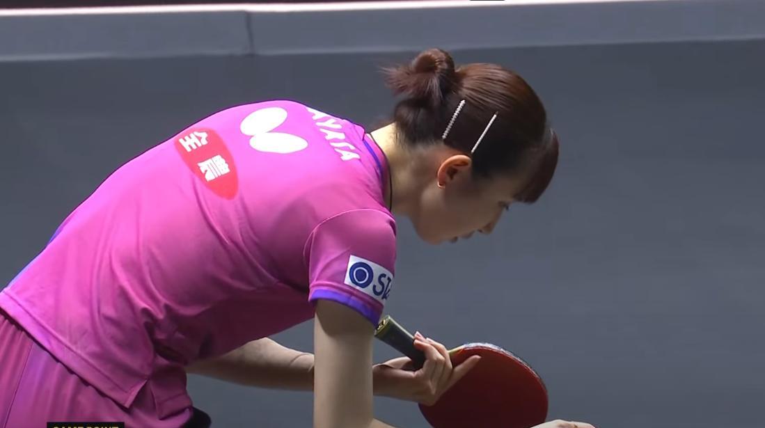 早田希娜的戒指代表了什么？早田太爱美了，出来打比赛，还带着这么多首饰。你