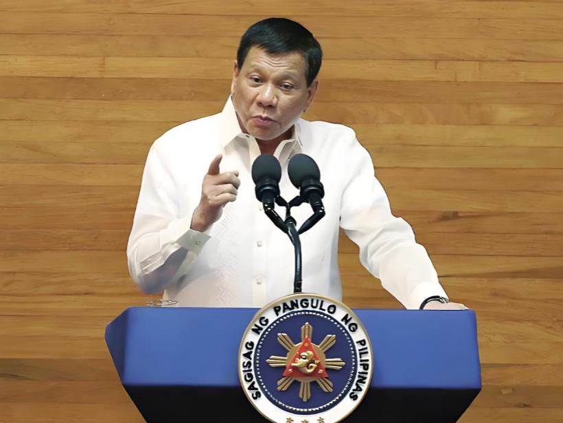 菲律宾这次直接把桌子给掀了。4月22日，一条消息从海牙传出：国际刑事法