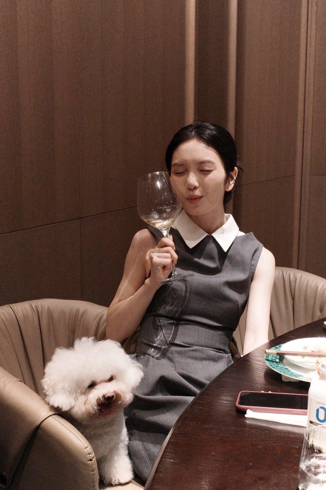 30喽🥂​​​