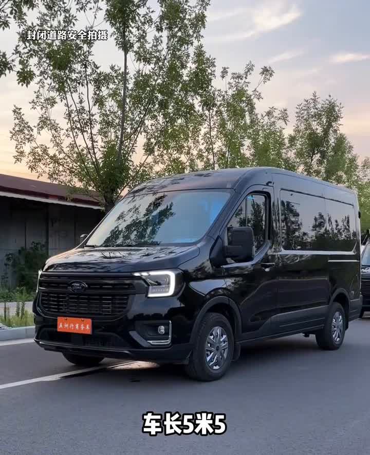 福特全顺T8提车一个月后的驾驶体验，优缺点给大家详细讲解。提福特T8这个车一