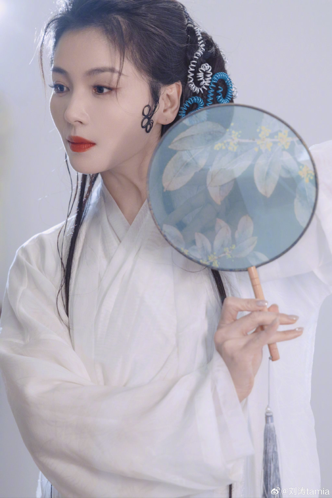 刘涛综艺感有了刘涛被夸害羞后的反应何赛飞的欣赏让刘涛满脸通红，指着火锅忙辩解，