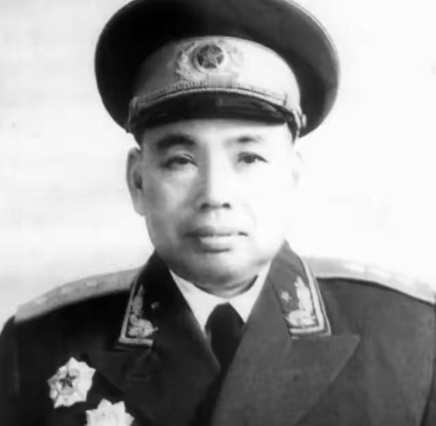 1938年，许世友找刘伯承报到，刘伯承给他安排了一个副旅长的职务，曾当过军长的许